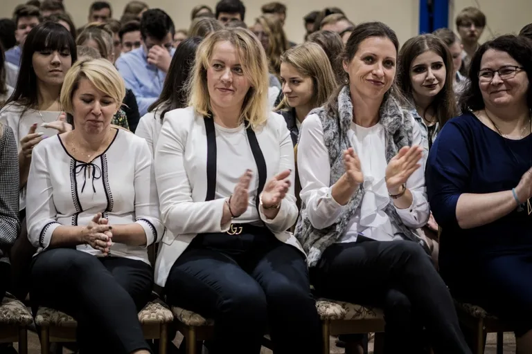 Obchody Święta Niepodległości w ostrowskim Ekonomiku (zdjęcia)