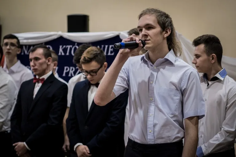 Obchody Święta Niepodległości w ostrowskim Ekonomiku (zdjęcia)