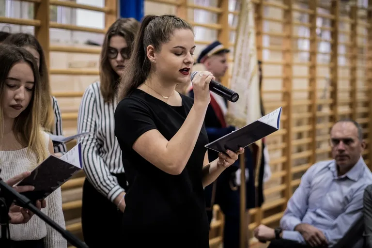 Obchody Święta Niepodległości w ostrowskim Ekonomiku (zdjęcia)
