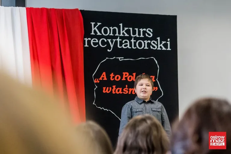 Konkurs recytatorski w starej elektrowni (zdjęcia, wideo)