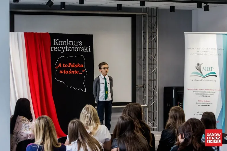 Konkurs recytatorski w starej elektrowni (zdjęcia, wideo)