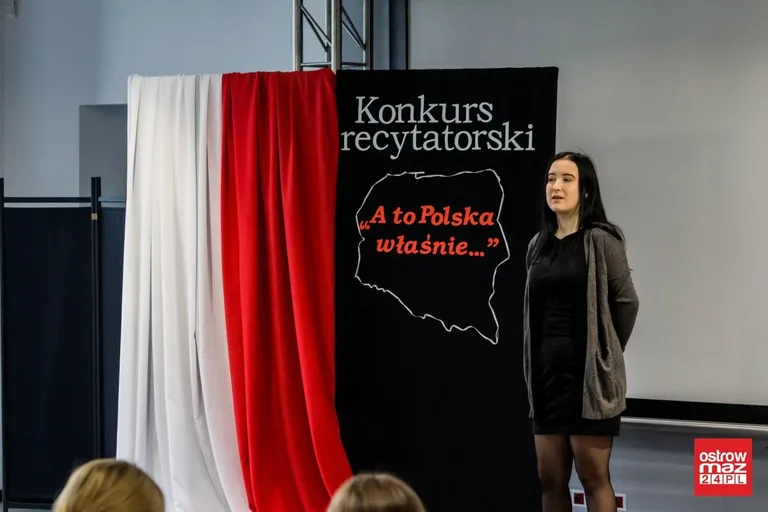 Konkurs recytatorski w starej elektrowni (zdjęcia, wideo)