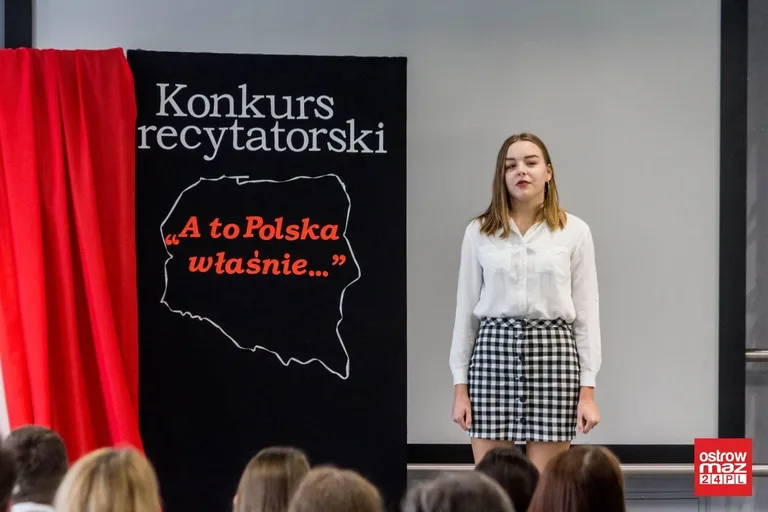 Konkurs recytatorski w starej elektrowni (zdjęcia, wideo)