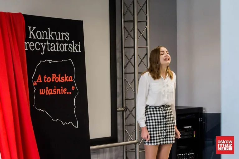 Konkurs recytatorski w starej elektrowni (zdjęcia, wideo)
