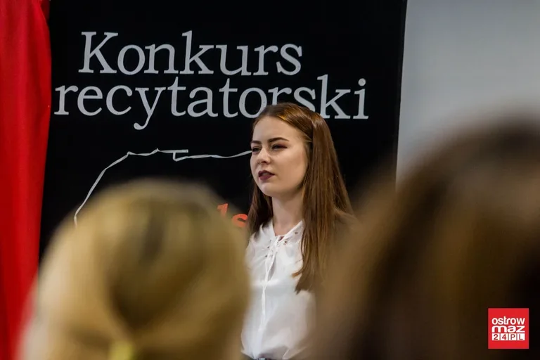 Konkurs recytatorski w starej elektrowni (zdjęcia, wideo)