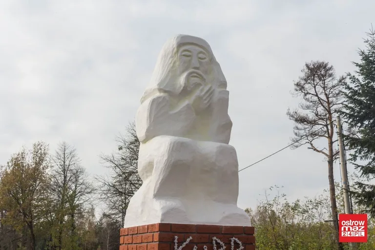 Odsłonięto pomnik Kurpia Białego w Nowej Osuchowej (zdjęcia)