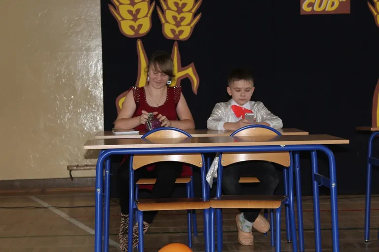 Dzień Edukacji Narodowej w ostrowskiej "jedynce" (zdjęcia)