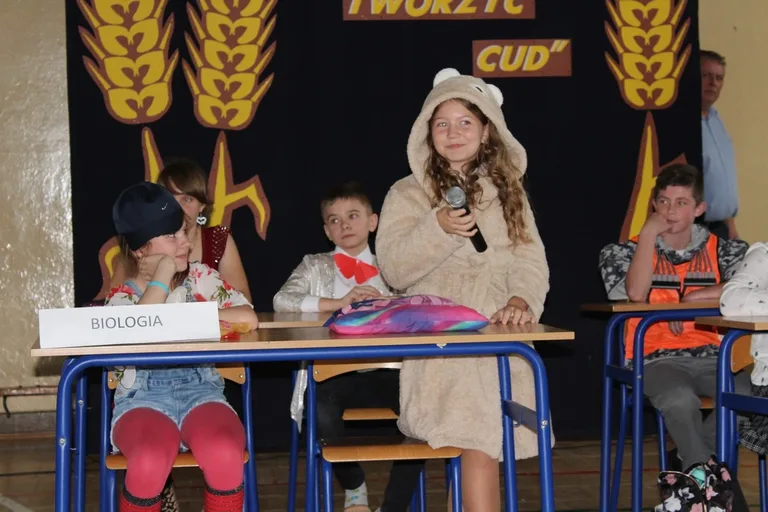 Dzień Edukacji Narodowej w ostrowskiej "jedynce" (zdjęcia)