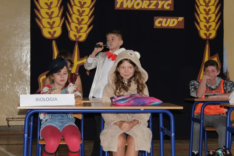 Dzień Edukacji Narodowej w ostrowskiej "jedynce" (zdjęcia)