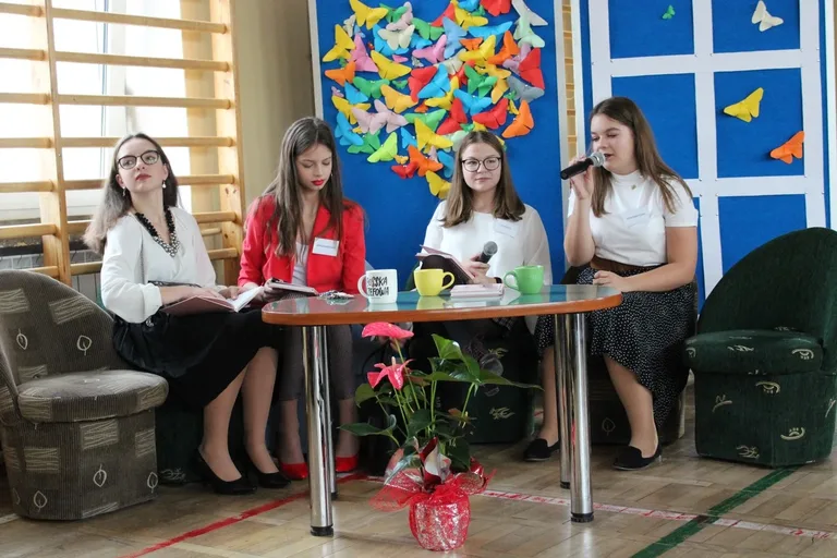 Dzień Edukacji Narodowej w ostrowskiej "jedynce" (zdjęcia)