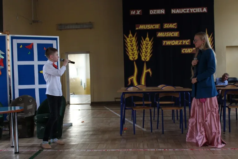 Dzień Edukacji Narodowej w ostrowskiej "jedynce" (zdjęcia)