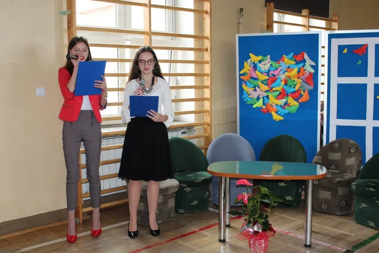 Dzień Edukacji Narodowej w ostrowskiej "jedynce" (zdjęcia)