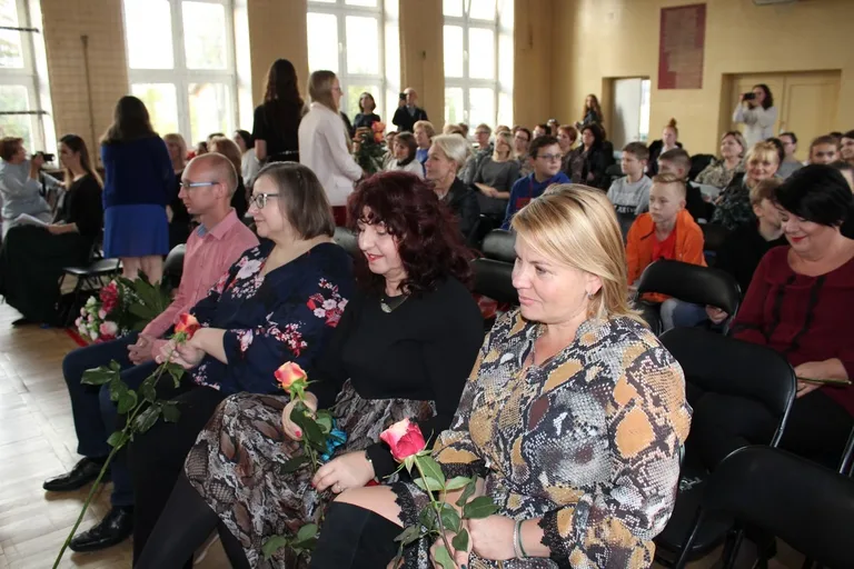Dzień Edukacji Narodowej w ostrowskiej "jedynce" (zdjęcia)