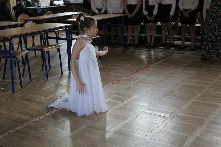 Dzień Edukacji Narodowej w ostrowskiej "jedynce" (zdjęcia)