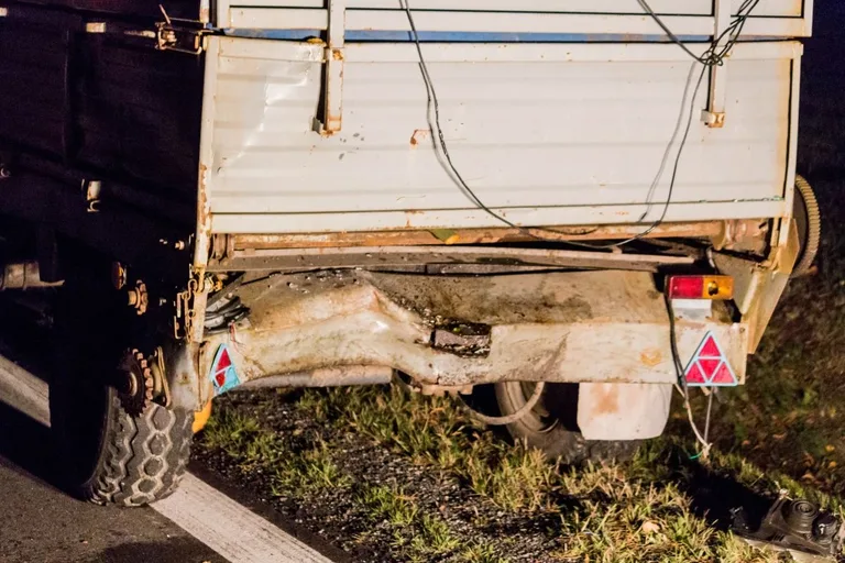 Zderzenie citroena z ciągnikiem w Stoku (zdjęcia)