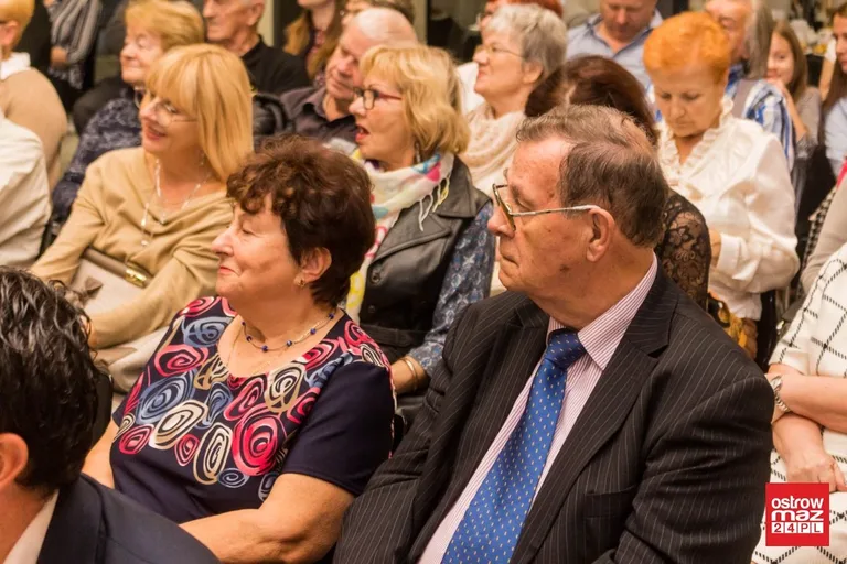 Prace pracowni plastycznej UTW w Jatkach (zdjęcia)