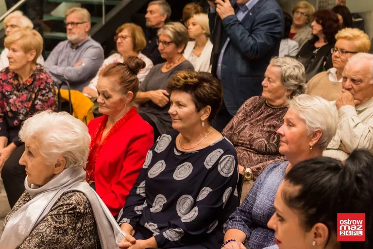 Prace pracowni plastycznej UTW w Jatkach (zdjęcia)