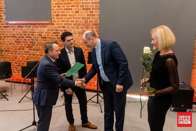 Miejski Dzień Edukacji Narodowej. Włodarz miasta nagrodził nauczycieli (zdjęcia, wideo)