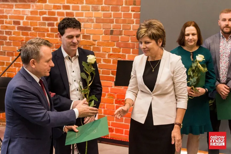 Miejski Dzień Edukacji Narodowej. Włodarz miasta nagrodził nauczycieli (zdjęcia, wideo)
