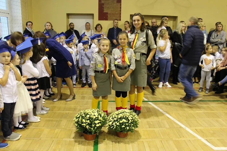 Ślubowanie pierwszoklasistów w "jedynce" (zdjęcia)