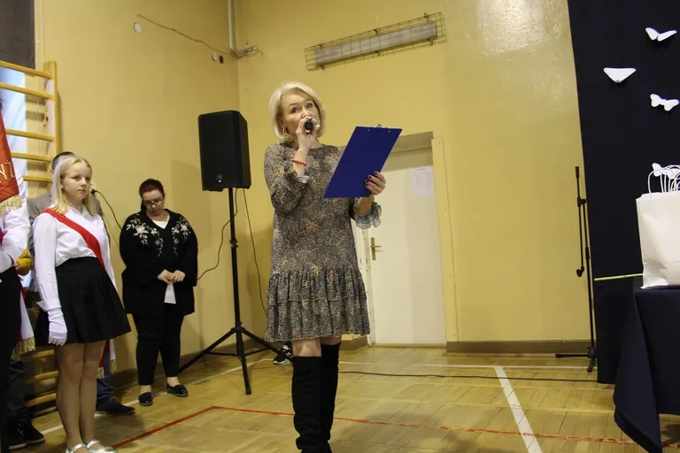 Ślubowanie pierwszoklasistów w "jedynce" (zdjęcia)