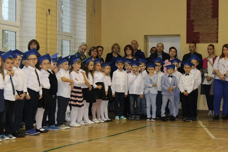 Ślubowanie pierwszoklasistów w "jedynce" (zdjęcia)