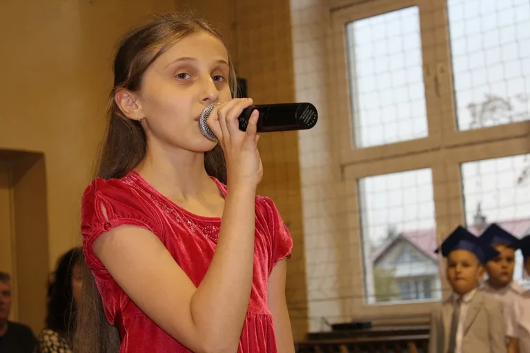 Ślubowanie pierwszoklasistów w "jedynce" (zdjęcia)
