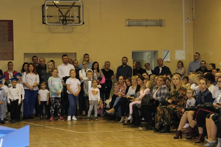 Ślubowanie pierwszoklasistów w "jedynce" (zdjęcia)