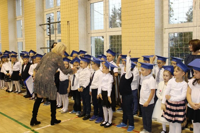 Ślubowanie pierwszoklasistów w "jedynce" (zdjęcia)