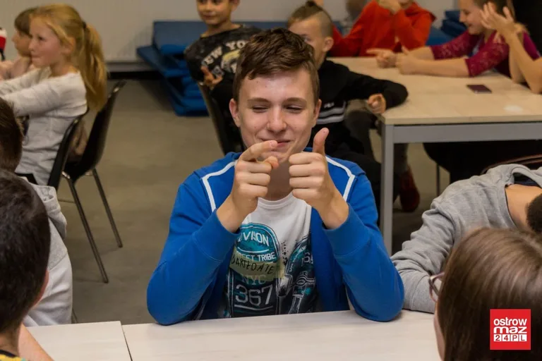 Noc eksperymentów z biblioteką za nami (zdjęcia)