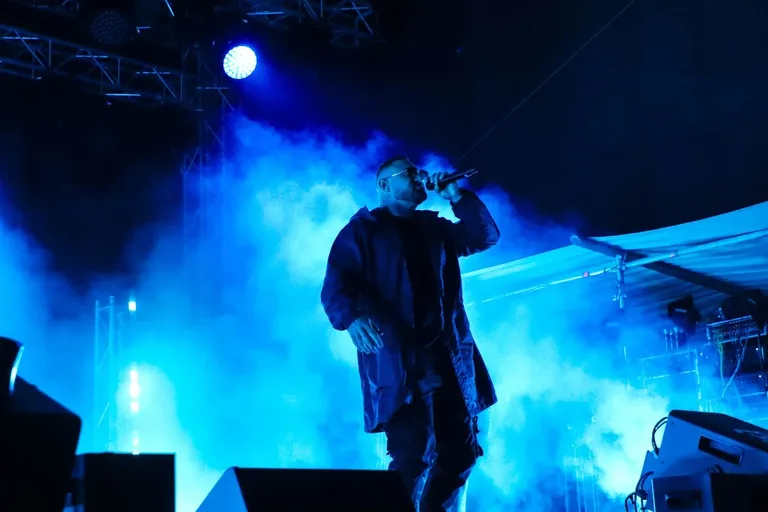 Pierwszy dzień Dni Ostrowi przyciągnął tłumy. Kizo dał największy koncert (zdjęcia)