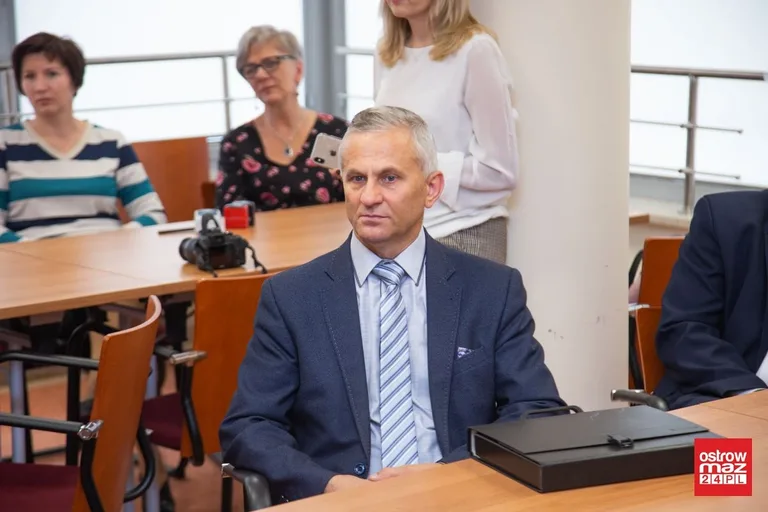 Pracownie z powiatu ostrowskiego dofinansowane (zdjęcia)