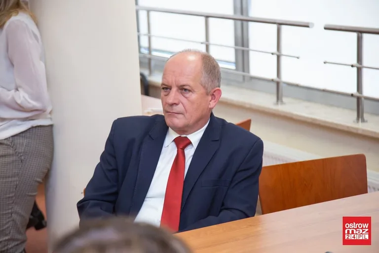 Pracownie z powiatu ostrowskiego dofinansowane (zdjęcia)