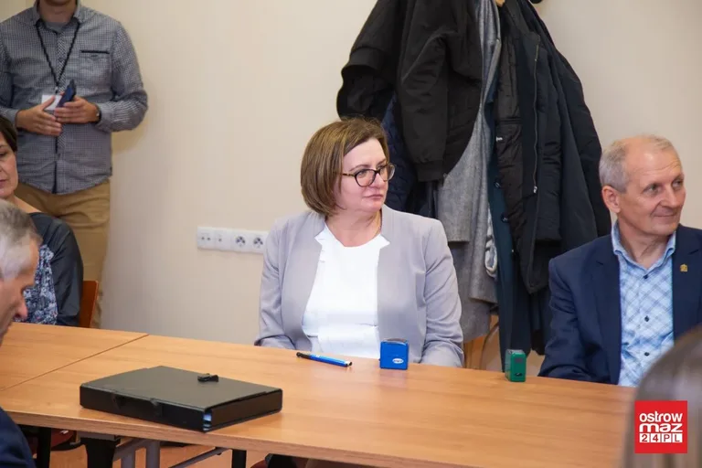 Pracownie z powiatu ostrowskiego dofinansowane (zdjęcia)