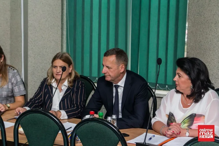 Radni przyjęli szereg uchwał (zdjęcia, wideo)