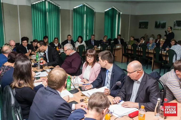 Radni przyjęli szereg uchwał (zdjęcia, wideo)