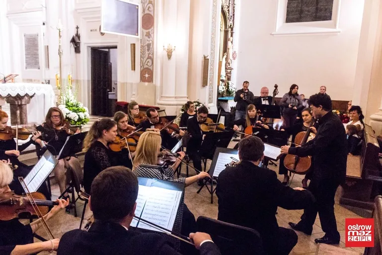 Koncert filharmonii w ostrowskim kościele (zdjęcia, wideo)
