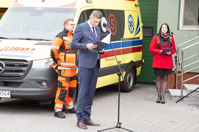 Cztery nowe ambulanse dla Meditransu (zdjęcia)