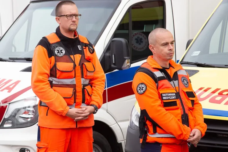 Cztery nowe ambulanse dla Meditransu (zdjęcia)
