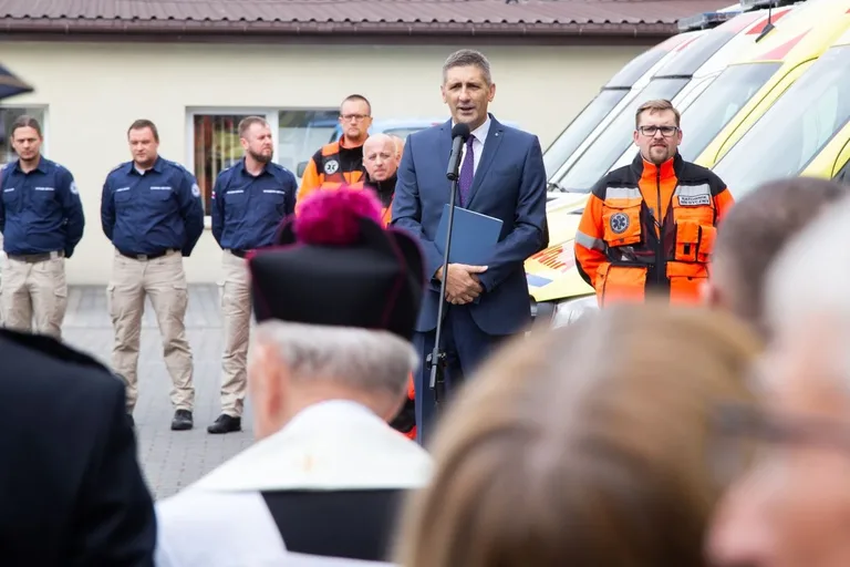 Cztery nowe ambulanse dla Meditransu (zdjęcia)