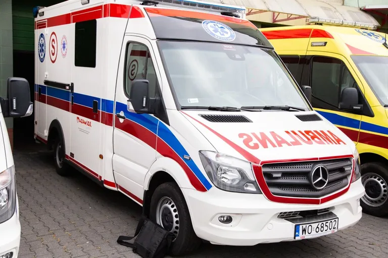 Cztery nowe ambulanse dla Meditransu (zdjęcia)