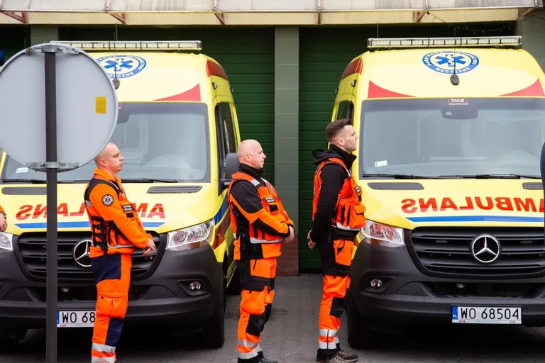 Cztery nowe ambulanse dla Meditransu (zdjęcia)
