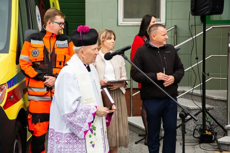 Cztery nowe ambulanse dla Meditransu (zdjęcia)