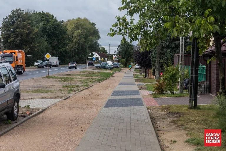 Powstają ścieżki pieszo-rowerowe (zdjęcia)