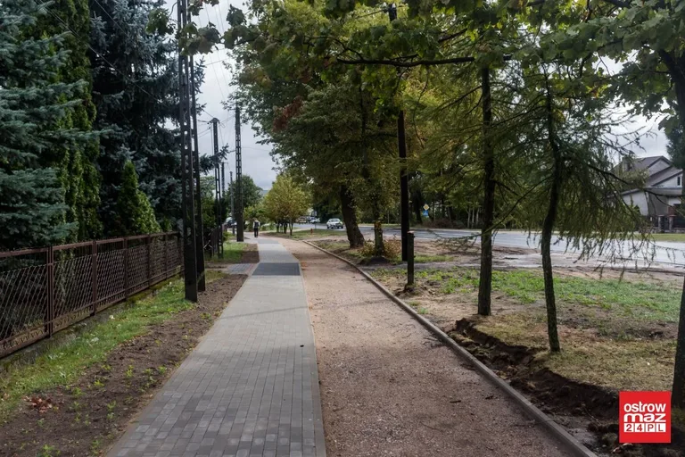 Powstają ścieżki pieszo-rowerowe (zdjęcia)
