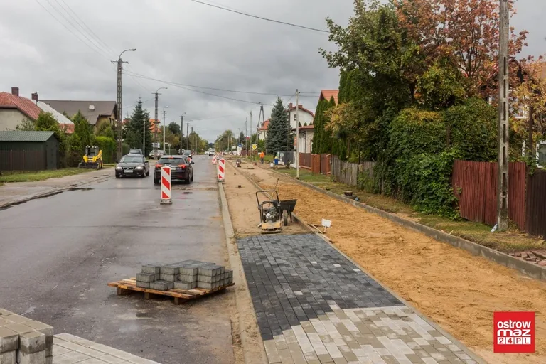 Powstają ścieżki pieszo-rowerowe (zdjęcia)
