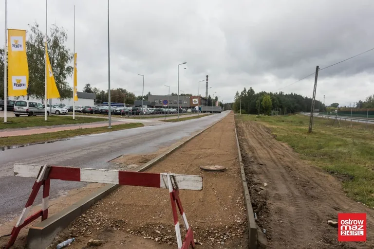 Powstają ścieżki pieszo-rowerowe (zdjęcia)