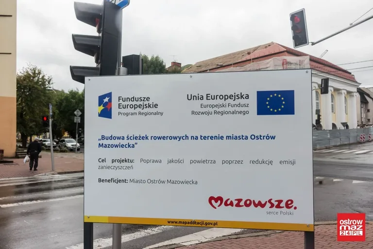 Powstają ścieżki pieszo-rowerowe (zdjęcia)