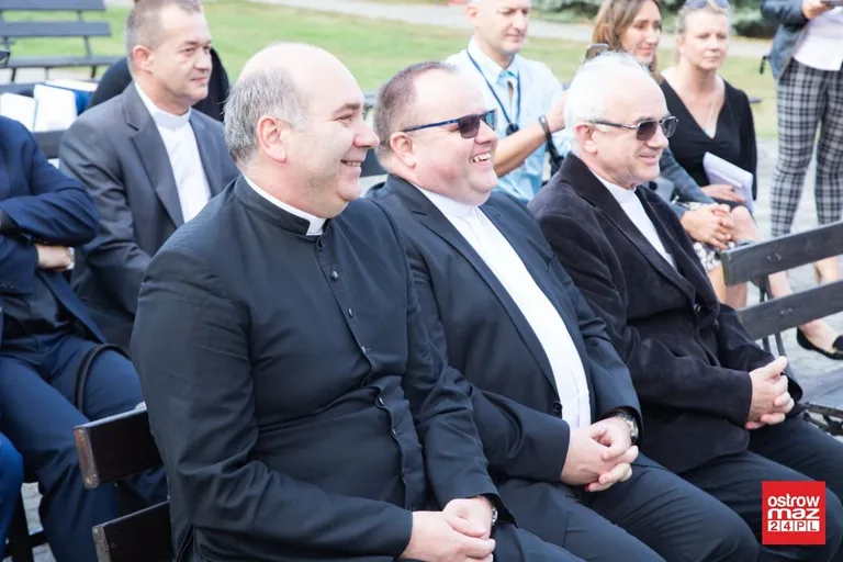 Zabytki z powiatu ostrowskiego z certyfikatami "Cenny zabytek z Mazowsza" (zdjęcia)