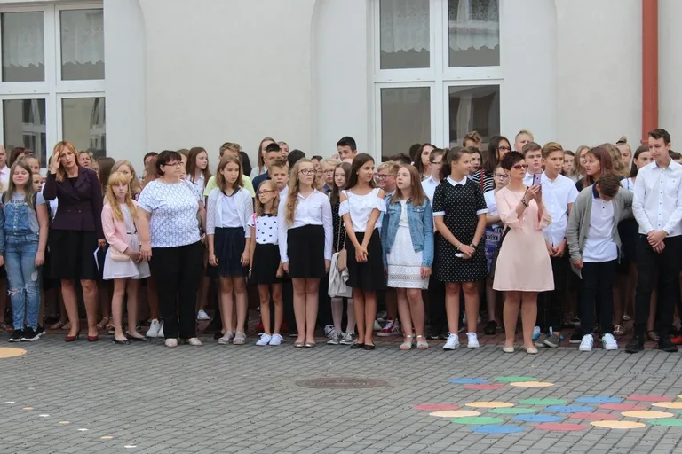 Początek roku szkolnego w "jedynce" (zdjęcia)